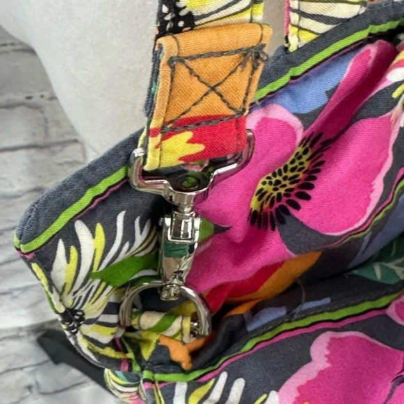 Vera Bradley Quilted Floral Shoulder/Crossbody Bag – W/ Tumbler Retired Pattern‎ - Picture 5 of 16
